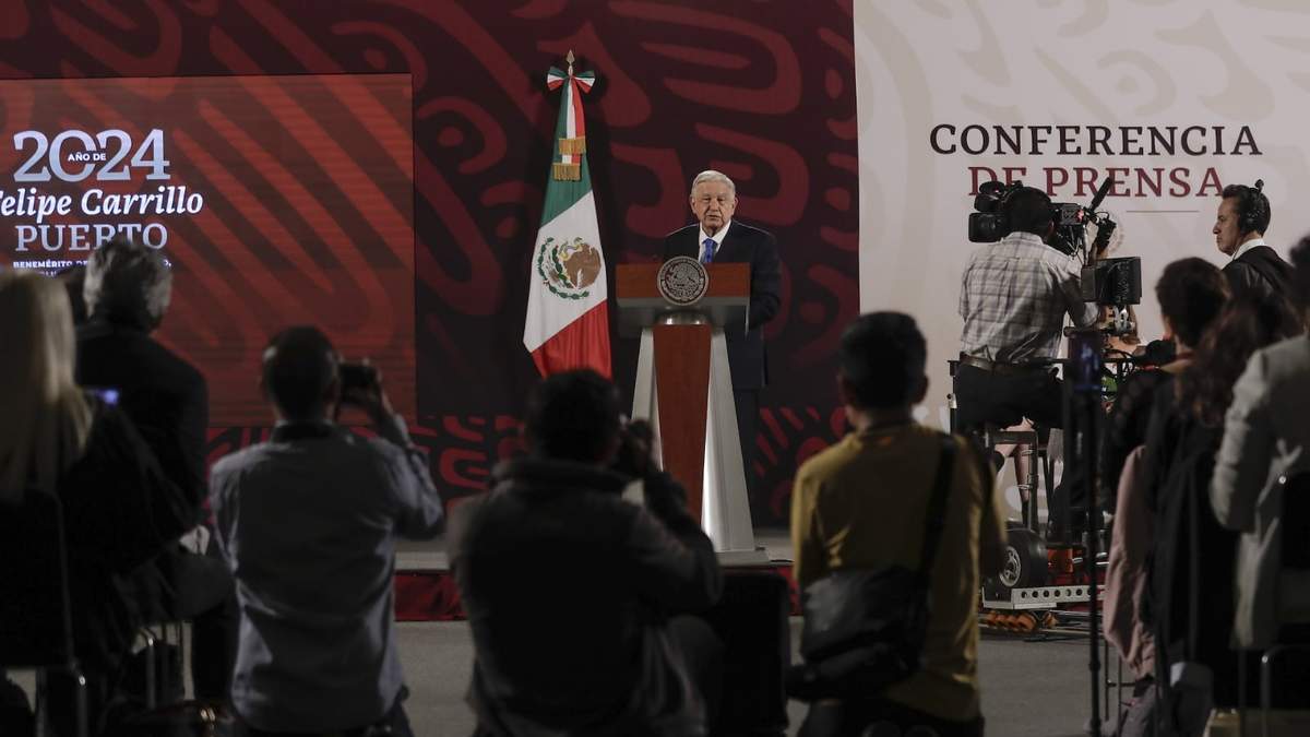 Organizaciones recordaron que la administración de López Obrador concentró el gasto de comunicación social en pocos medios