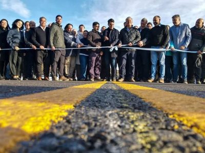 El gobierno inauguró un nuevo tramo de asfalto en la ruta provincial 23