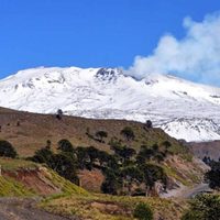 Informaron que los ascensos masivos al volcán Copahue son un “gran riesgo” para las personas