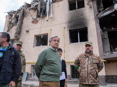 Guterres promete que la ONU "redoblará sus esfuerzos" para salvar vidas en Ucrania tras visitar Kiev