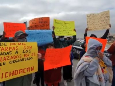Desplazados por la violencia protestan en el Consulado de EU en Tijuana