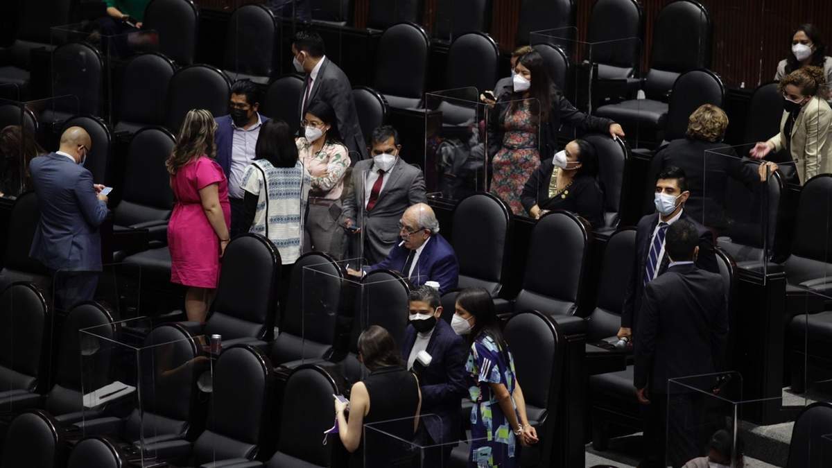 La Cámara de Diputados. Al centro, Pablo Gómez.