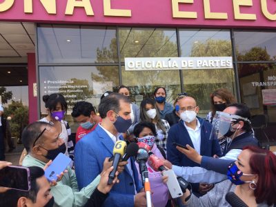 Padres de niños con cáncer usarán la app del INE para reunir firmas