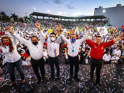 Junto a sus pares del PAN y PRD, Alejandro Moreno unge a su sobrino como candidato a Campeche
