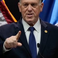 Zar fronterizo de Trump anuncia que 700 agentes de inmigración dejarán Minnesota de inmediato