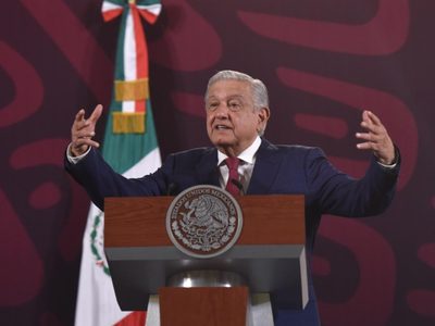 Si se tienen los recursos compraremos todas las acciones del Aeropuerto de Toluca: AMLO