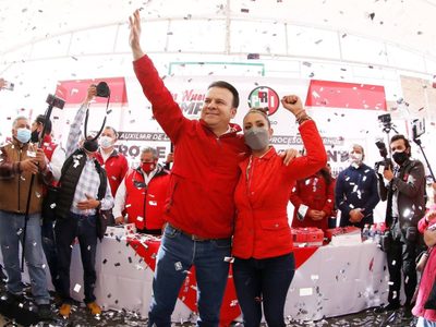 Esteban Villegas se registra como precandidato del PRI a la gubernatura de Durango