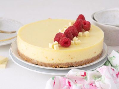 Cheesecake de chocolate blanco: deleitate con esta receta digna de los mejores chef y que sorprenderá a todos en casa