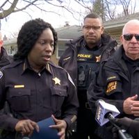 Cuatro muertos y siete heridos por apuñalamientos en Illinois; hay un detenido