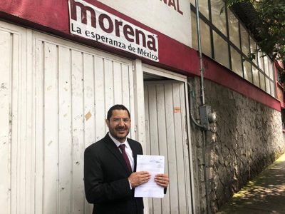 Batres se inconforma ante Morena por "fraude" de Monreal en el Senado