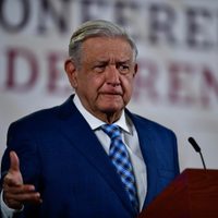 AMLO acusa "linchamiento" y "venganza" contra exministro Zaldívar por investigación de la Corte