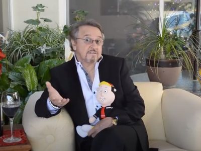 Carlos Villagrán 'Kiko' es propuesto como candidato para elecciones en Querétaro