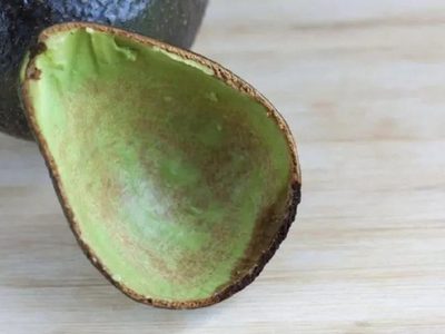 Cáscara de la palta: los beneficios comprobados por la ciencia que te harán pensar dos veces antes de tirarla