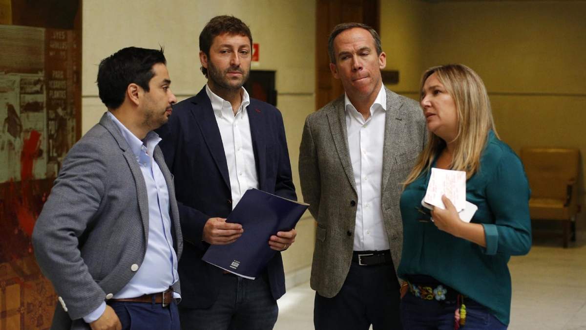 Los diputados fueron duramente criticados por su partido. Fuente: (Twitter)