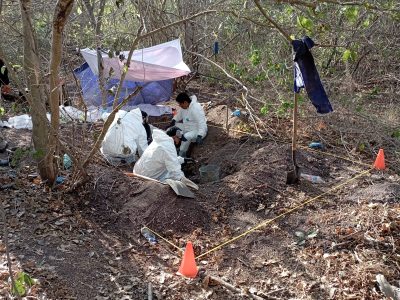 Ya son 36 los cuerpos hallados en fosas clandestinas de Tecomán, Colima