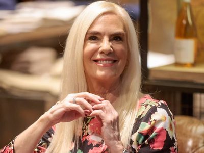 La rutina de ejercicios de María Belén Aramburu para conseguir abdomen y brazos de acero a los 62 años