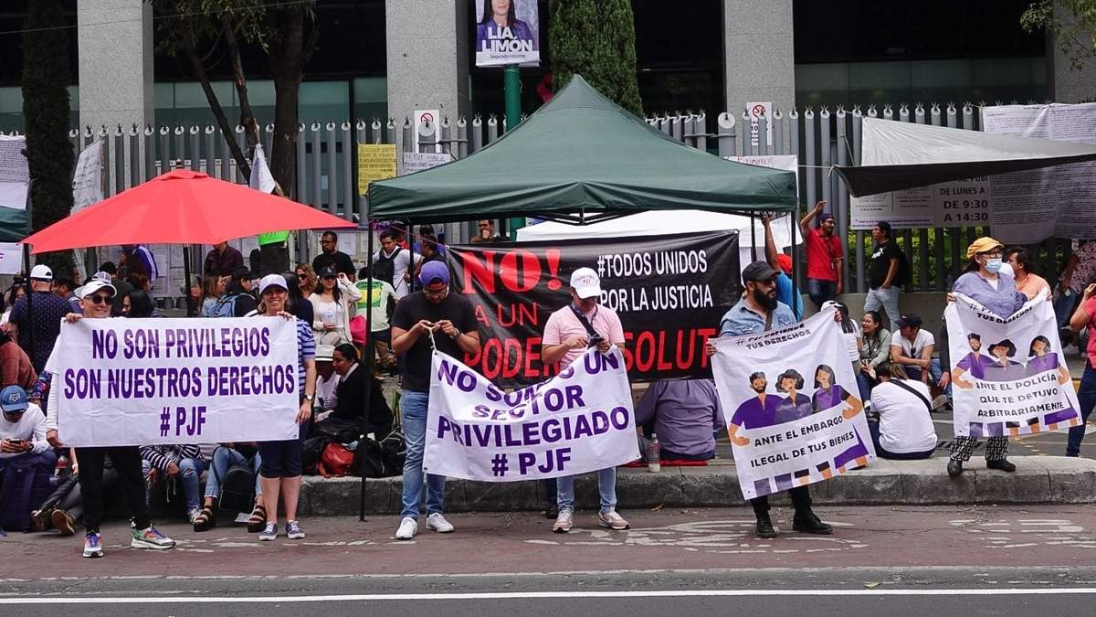 Protesta de personal del Poder Judicial de la Federación