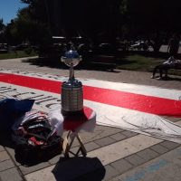 Hinchas esperan la llegada de River a San Martín de los Andes