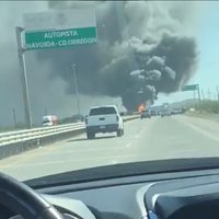 Narcobloqueos en Ciudad Obregón tras captura de Ovidio Guzmán; Aeroméxico suspende vuelos (Video)