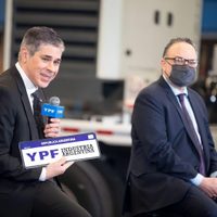 Matías Kulfas entregó equipamiento nacional a YPF