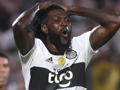 El nuevo capítulo de la conflictiva novela entre Olimpia y Adebayor