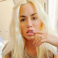 "¡Como vino al mundo!" Lali Espósito mostró su radical cambio de look ¡otra vez!