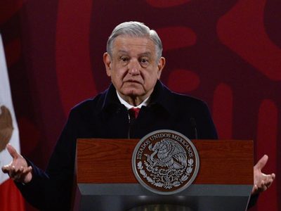 Gobierno analiza adquirir pastillas de Pfizer y Merck contra el covid-19: AMLO