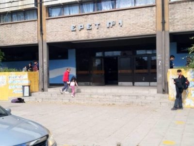Tras un caso de acoso a una alumna de la EPET 1, prohibieron el ingreso a la prensa