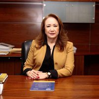 La Corte entrega premio a esposa de Riobóo y… candidata a la Corte