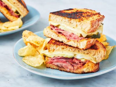 Reversioná el sandwich de jamón y queso con esta receta viral llena de sabor y con pocos ingredientes