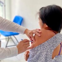 Hay en CDMX "demanda muy grande" de vacunas contra influenza; van 300 mil dosis aplicadas