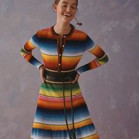 Mientras se estanca la ley de salvaguarda del patrimonio cultural, los madruga la modista Carolina Herrera