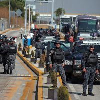 Federales vigilarán carreteras para garantizar libre tránsito: CNS
