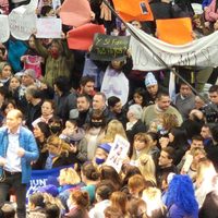 Padres y madres del Jardín de Infantes 31 reclamaron en el acto Azul