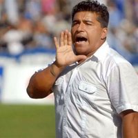 Godoy Cruz echó a Ribonetto y contrató de inmediato al Turco Asad
