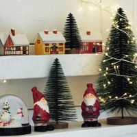 Nos adelantamos a la Navidad 2025: así serán las mesas según la nueva tendencia en decoración, sin rojo y con la fuerza minimalista de un solo color