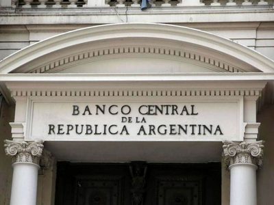 Cuál es la normativa del Banco Central que busca terminar de una vez con el dólar puré