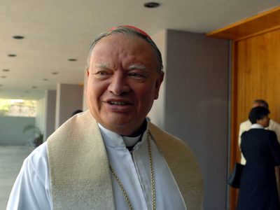 Reportan "estable" la salud del cardenal Juan Sandoval Íñiguez; responde al tratamiento