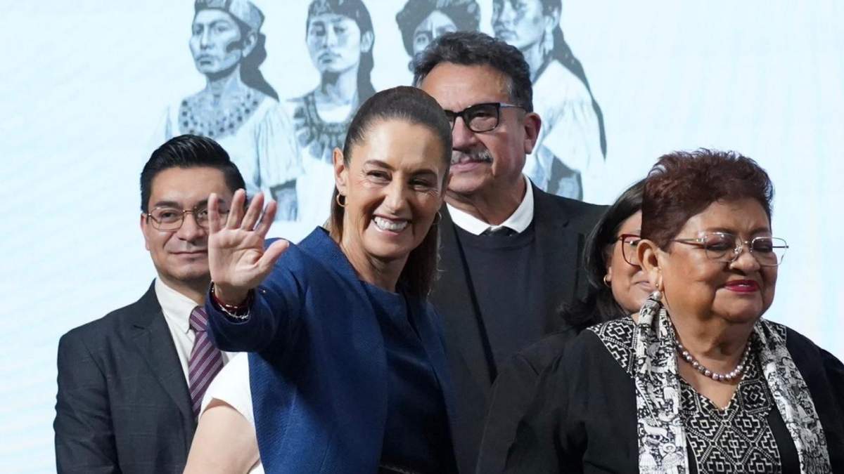 La presidenta Claudia Sheinbaum en la conferencia del pueblo