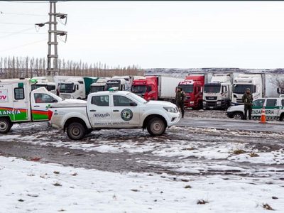 El temporal de nieve terminó, pero continúa la asistencia de los equipos de emergencia