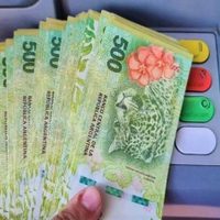 Aumentará un 17% el salario de 60.000 trabajadores estatales