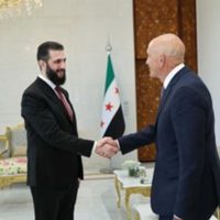 Trump revalida a Tom Barrack como enviado especial para Siria y ahora también para Irak
