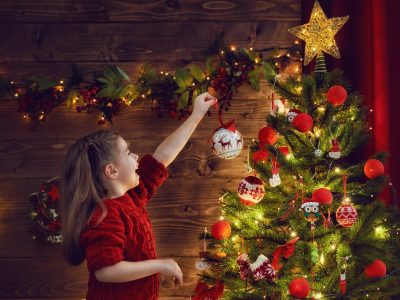 Sin gastar fortuna en un bazar y en tiempo récord: creá estos hermosos adornos para tu árbol de Navidad