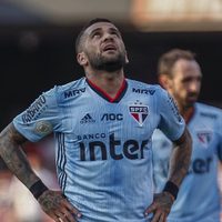 Fuertes palabras de Dani Alves para el Barcelona