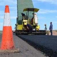 Repavimentan la ruta 6 desde Rincón de los Sauces para potenciar el corredor petrolero