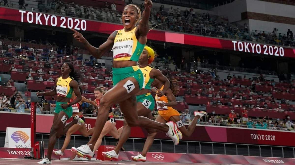 Elaine Thompson-Herah entra en primer lugar, seguido de sus paisanas