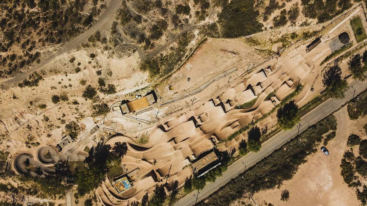 Parque Dirt World Flypark. Fuente: (Twitter)