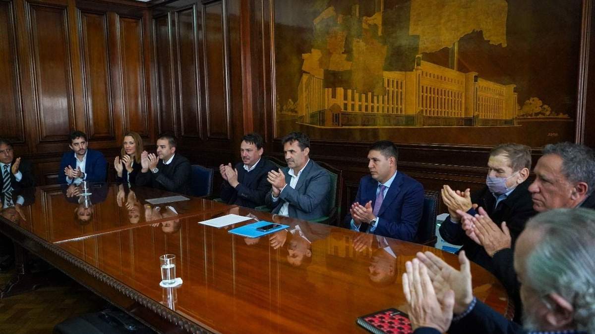 Integrantes del “Equipo de Trabajo de Aprovechamientos Hidroeléctricos Concesionados” (ETAHC). Fuente: (Secretaría de Energía de la Nación).