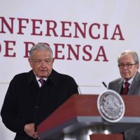 Confianza de la gente en el gobierno y la vacuna redujo contagios y fallecidos por covid: AMLO