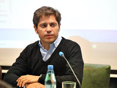 Kicillof suspenderá la cláusula gatillo a los docentes hasta marzo